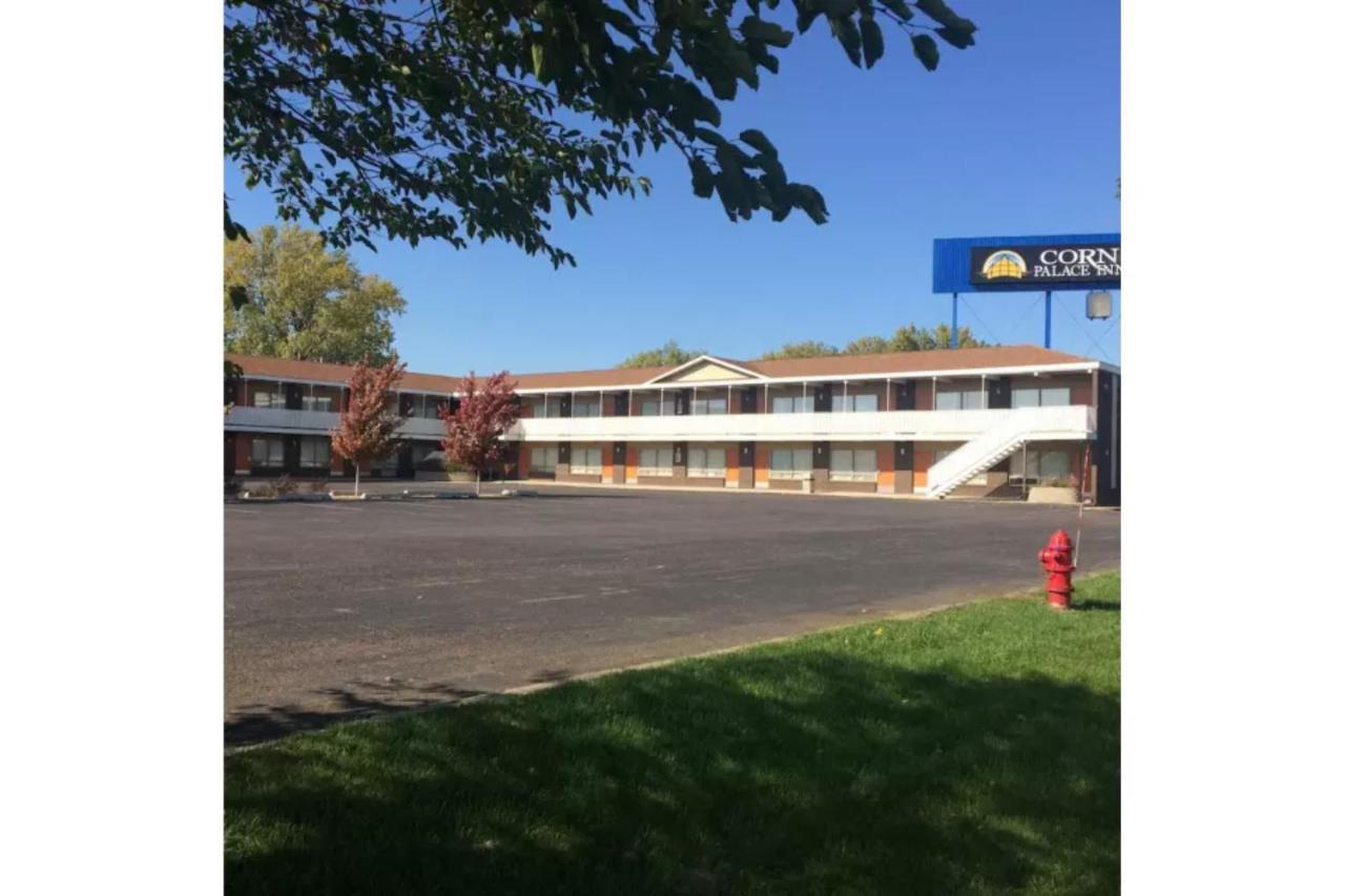 Corn Palace Inn มิทเชลล์ ภายนอก รูปภาพ