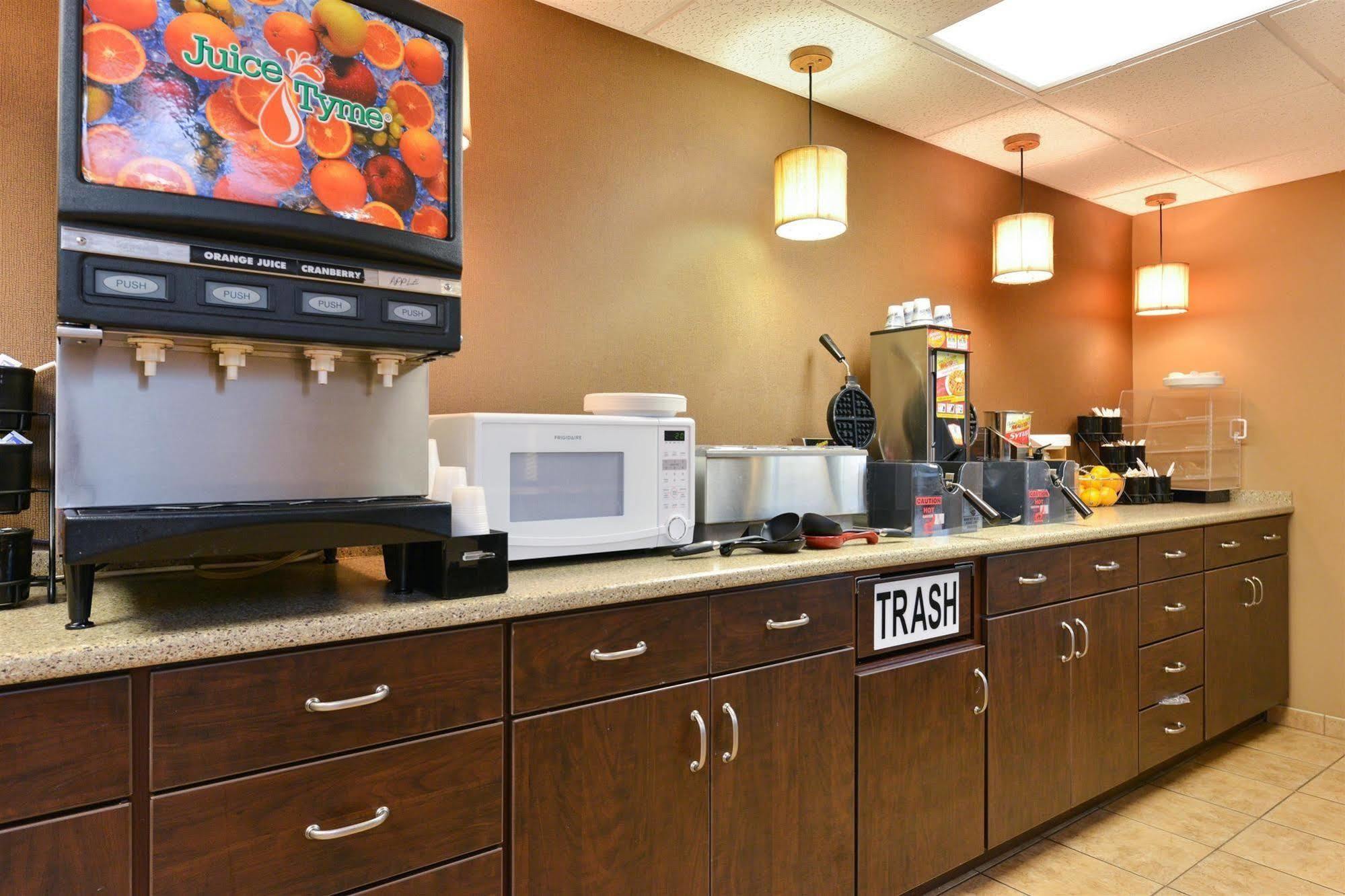 Corn Palace Inn มิทเชลล์ ภายนอก รูปภาพ